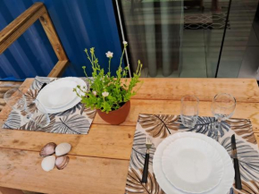 Casa Container com piscina e mini quadra de beach tênis no Campeche